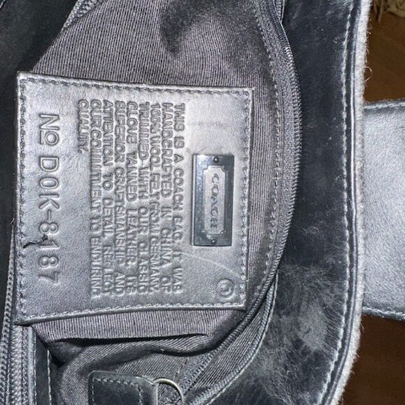 COACH Women's Felt Handbag Turnlock Fastener Closure Fashion Luxury 8187 - Picture 4 of 5